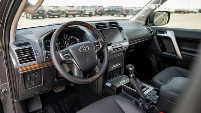 Toyota Land Cruiser Prado 150 Series Рестайлинг 3 4.0 AT 4WD