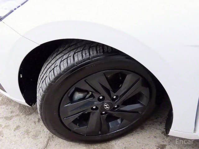 Hyundai Avante VII 1.6hyb AMT