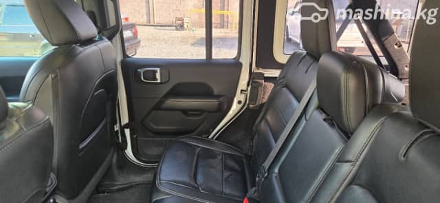 Jeep Wrangler IV (JL) 2.0 AT 4WD