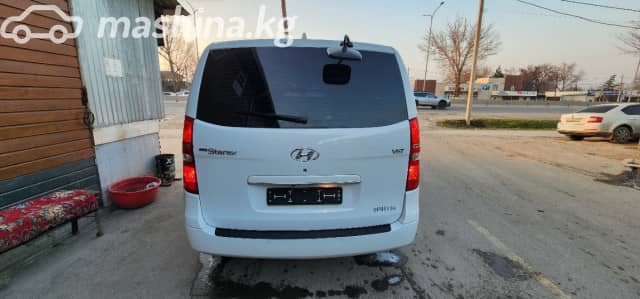 Hyundai Starex (H-1) II Рестайлинг 2 2.5d AT