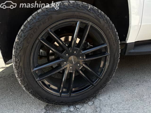 Chevrolet Suburban XI 5.3 AT 4WD