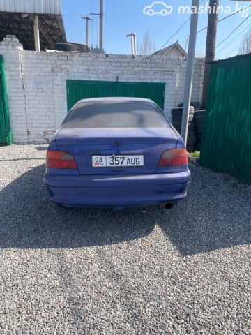 Toyota Avensis I 1.6 MT