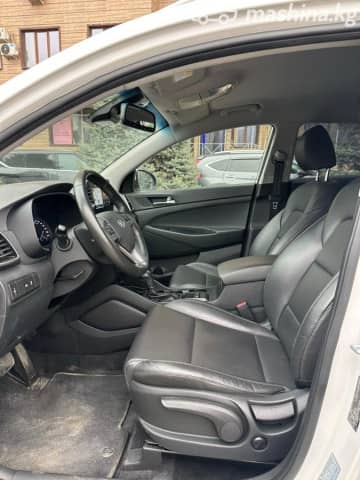 Hyundai Tucson III Рестайлинг 2.0d AT