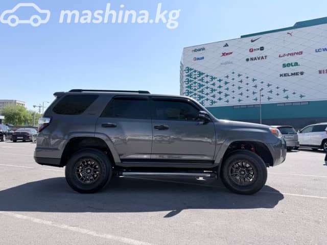 Toyota 4Runner V Рестайлинг 4.0 AT 4WD
