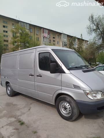 Mercedes-Benz Фургон (6х2)