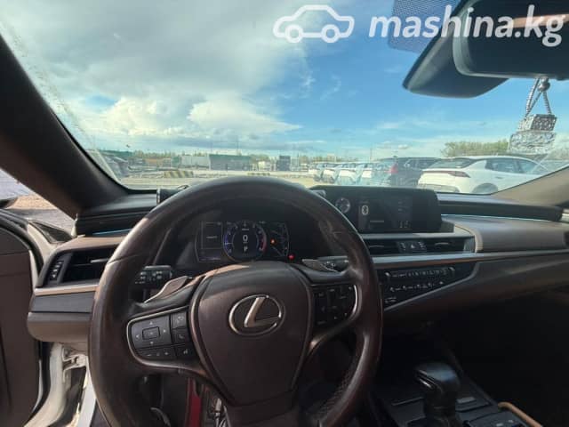 Lexus ES VII 300h 2.5hyb CVT