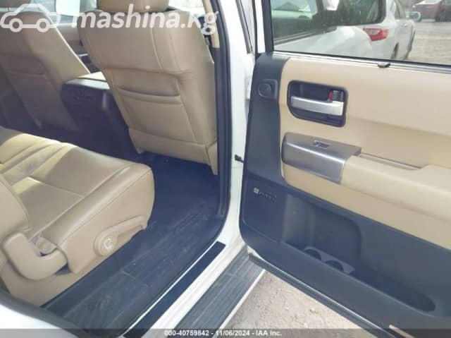 Toyota Sequoia II Рестайлинг 5.7 AT 4WD