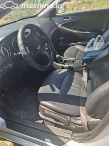 Hyundai Sonata V (NF) 2.0 AT Газ