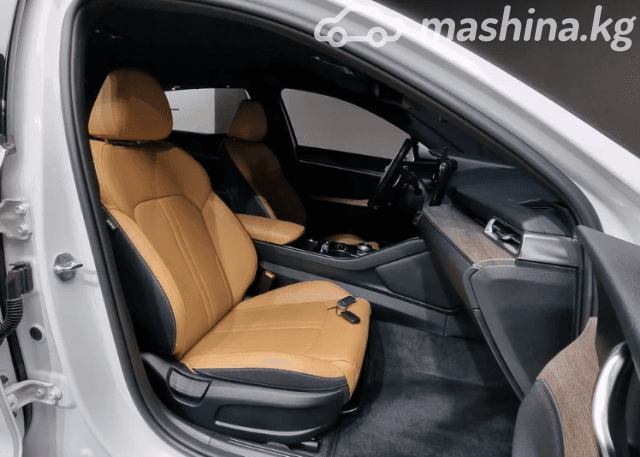 Kia K5 III 2.0 AT