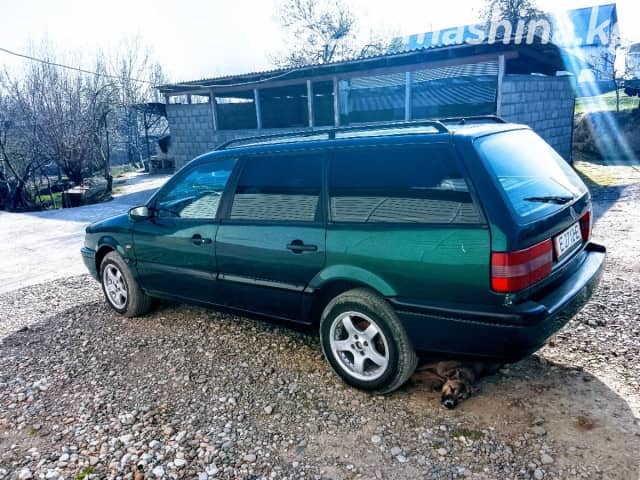 Volkswagen Passat B4 1.8 MT
