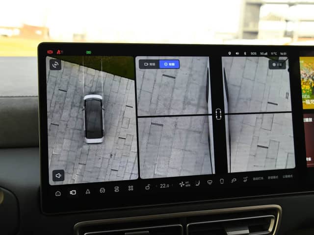 LiXiang Mega 102.7 kWh Electro AT 4WD