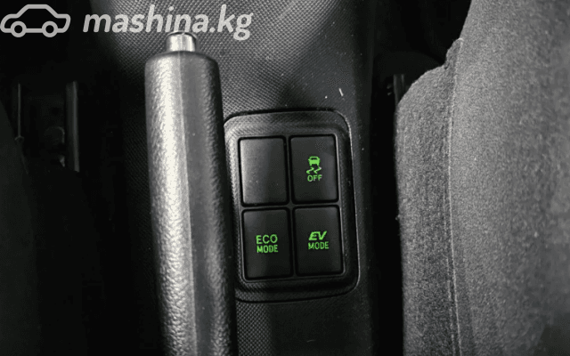 Toyota Prius c I Рестайлинг 1.5hyb AT