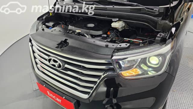 Hyundai Starex (H-1) II Рестайлинг 2 2.5d AT 4WD