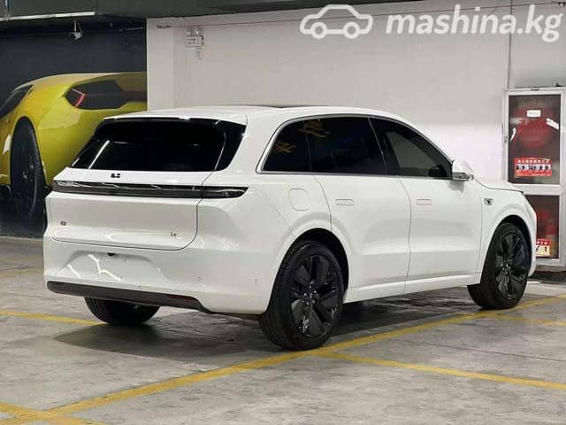 LiXiang L6 1.5hyb AT 4WD