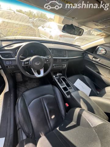 Kia K5 II 2.0 AT