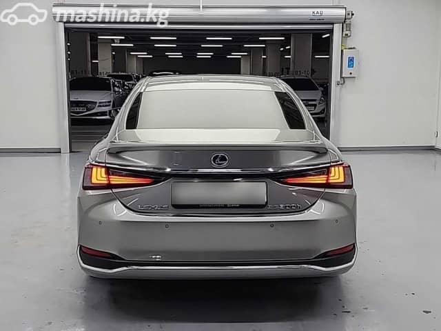 Lexus ES VII 300h 2.5hyb CVT