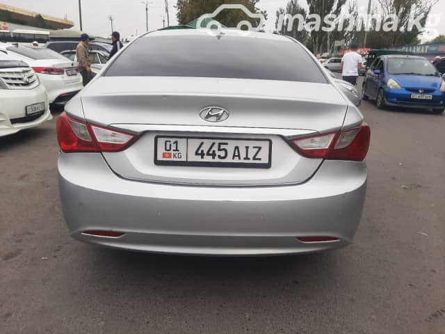 Hyundai Sonata VI (YF) 2.0 AT Газ