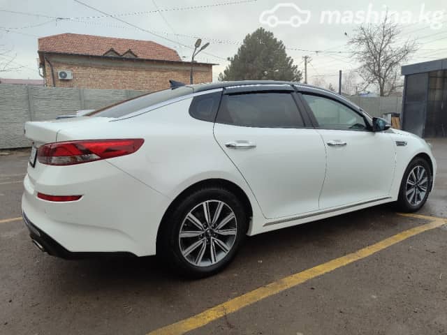 Kia K5 II 2.0 AT
