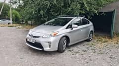 Toyota Prius III Рестайлинг